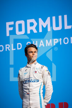 2021-08-15 - DE VRIES Nyck (nld), Mercedes-Benz EQ Formula E Team, Mercedes-Benz EQ Silver Arrow 02, portrait podium during the 2021 Berlin ePrix, 8th meeting of the 2020-21 Formula E World Championship, on the Tempelhof Airport Street Circuit from August 14 to 15, in Berlin, Germany - Photo Germain Hazard / DPPI - 2021 BERLIN EPRIX, 8TH MEETING OF THE 2020-21 FORMULA E WORLD CHAMPIONSHIP - FORMULA E - MOTORS