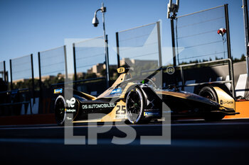 2021-11-30 - 25 Vergne Jean-Eric (fra), DS Techeetach, DS E-Tense FE21, action pitlane during the pre-season test of the 2021-22 FIA Formula E World Championship, on the Circuit Ricardo Tormo from November 28 to December 2, 2021 in Valencia, Spain - PRE-SEASON TEST OF THE 2021-22 FIA FORMULA E WORLD CHAMPIONSHIP - FORMULA E - MOTORS