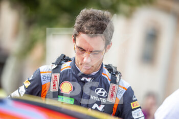2021-10-16 - Neuville Thierry (bel), Hyundai Shell Mobis World Rally Team, Hyundai i20 Coupé WRC, portrait during the RACC Rally Catalunya de Espana, 11th round of the 2021 FIA WRC, FIA World Rally Championship, from October 14 to 17, 2021 in Salou, Catalonia, Spain - RACC RALLY CATALUNYA DE ESPANA, 11TH ROUND OF THE 2021 FIA WRC, FIA WORLD RALLY CHAMPIONSHIP - RALLY - MOTORS