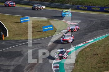 2021-10-17 - 29 Girolami Nestor (arg), ALL-INKL.COM Munnich Motorsport, Honda Civic Type R TCR (FK8), 05 Michelisz Norbert (hun), BRC Hyundai N Lukoil Squadra Corse, Hyundai Elantra N TCR, action during the 2021 FIA WTCR Race of France, 6th round of the 2021 FIA World Touring Car Cup, on the Circuit Pau-Arnos, from October 16 to 17, 2021 in Arnos, France - 2021 FIA WTCR RACE OF FRANCE, 6TH ROUND OF THE 2021 FIA WORLD TOURING CAR CUP - RALLY - MOTORS