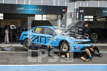 2021-10-17 - 100 Muller Yvan (fra), Cyan Racing Lynk & Co, Lync & Co 03 TCR, pitlane, during the 2021 FIA WTCR Race of France, 6th round of the 2021 FIA World Touring Car Cup, on the Circuit Pau-Arnos, from October 16 to 17, 2021 in Arnos, France - 2021 FIA WTCR RACE OF FRANCE, 6TH ROUND OF THE 2021 FIA WORLD TOURING CAR CUP - RALLY - MOTORS