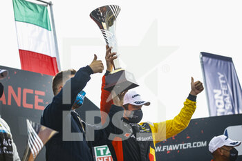 2021-10-17 - Vervisch Frederic (bel), Comtoyou Team Audi Sport, Audi RS 3 LMS TCR (2021), portrait celebrating his victory at the podium during the 2021 FIA WTCR Race of France, 6th round of the 2021 FIA World Touring Car Cup, on the Circuit Pau-Arnos, from October 16 to 17, 2021 in Arnos, France - 2021 FIA WTCR RACE OF FRANCE, 6TH ROUND OF THE 2021 FIA WORLD TOURING CAR CUP - RALLY - MOTORS