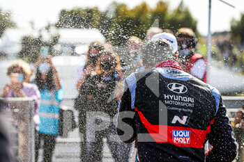 2021-10-17 - Vernay Jean-Karl (fra), Engstler Hyundai N Liqui Moly Racing Team, Hyundai Elantra N TCR, portrait podium during the 2021 FIA WTCR Race of France, 6th round of the 2021 FIA World Touring Car Cup, on the Circuit Pau-Arnos, from October 16 to 17, 2021 in Arnos, France - 2021 FIA WTCR RACE OF FRANCE, 6TH ROUND OF THE 2021 FIA WORLD TOURING CAR CUP - RALLY - MOTORS