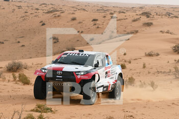 2021-12-08 - Yacopini Toyota Overdrive during the 2021 Ha'il Rally, 6th round of the 2021 2021 FIA World Cup for Cross-Country Rallies, from December 5 to 12, 2021 in Ha'il, Saudi Arabia - 2021 HA'IL RALLY, 6TH ROUND OF THE 2021 FIA WORLD CUP FOR CROSS-COUNTRY RALLIES - RALLY - MOTORS