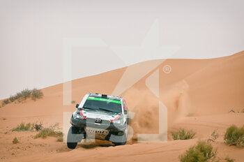 2021-12-08 - Al Rajhi Yazeed (sau), Overdrive SA, Toyota Hilux Overdrive, portrait during the 2021 Ha?il Rally, 6th round of the 2021 2021 FIA World Cup for Cross-Country Rallies, from December 5 to 12, 2021 in Ha?il, Saudi Arabia - 2021 HA'IL RALLY, 6TH ROUND OF THE 2021 FIA WORLD CUP FOR CROSS-COUNTRY RALLIES - RALLY - MOTORS