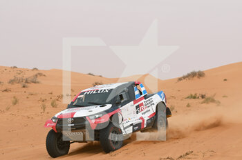 2021-12-08 - 702 during the 2021 Ha?il Rally, 6th round of the 2021 2021 FIA World Cup for Cross-Country Rallies, from December 5 to 12, 2021 in Ha?il, Saudi Arabia - 2021 HA'IL RALLY, 6TH ROUND OF THE 2021 FIA WORLD CUP FOR CROSS-COUNTRY RALLIES - RALLY - MOTORS