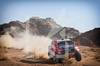 2021-12-11 - 200 Al Attiyah Nasser (qat), Baumel Mathieu (fra), Toyota Gazoo Racing, Toyota Hilux, action during the 2021 Hail Rally, 6th round of the 2021 2021 FIA World Cup for Cross-Country Rallies, from December 5 to 12, 2021 in Ha?il, Saudi Arabia - 2021 HAIL RALLY, 6TH ROUND OF THE 2021 2021 FIA WORLD CUP FOR CROSS-COUNTRY RALLIES - RALLY - MOTORS