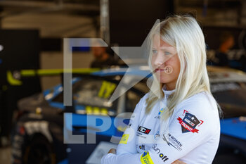 2021-08-20 - Backman Jessica (swe), Target Competition, Hyundai Elantra N TCR, portrait during the 2021 FIA WTCR Race of Hungary, 4th round of the 2021 FIA World Touring Car Cup, Hungaroring, from August 20 to 22, 2021 in Budapest - Photo Grégory Lenormand / DPPI - 2021 FIA WTCR RACE OF HUNGARY, 4TH ROUND OF THE 2021 FIA WORLD TOURING CAR CUP - GRAND TOURISM - MOTORS