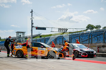 2021-08-20 - 32 Coronel Tom (ndl), Comtoyou DHL Team Audi Sport, Audi RS 3 LMS TCR (2021), action during the 2021 FIA WTCR Race of Hungary, 4th round of the 2021 FIA World Touring Car Cup, Hungaroring, from August 20 to 22, 2021 in Budapest - Photo Florent Gooden / DPPI - 2021 FIA WTCR RACE OF HUNGARY, 4TH ROUND OF THE 2021 FIA WORLD TOURING CAR CUP - GRAND TOURISM - MOTORS