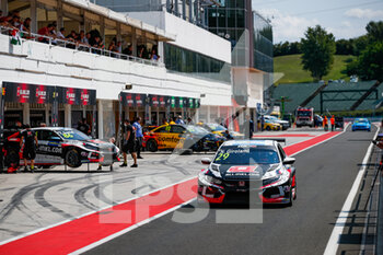 2021-08-20 - 29 Girolami Nestor (arg), ALL-INKL.COM Munnich Motorsport, Honda Civic Type R TCR (FK8), action during the 2021 FIA WTCR Race of Hungary, 4th round of the 2021 FIA World Touring Car Cup, Hungaroring, from August 20 to 22, 2021 in Budapest - Photo Florent Gooden / DPPI - 2021 FIA WTCR RACE OF HUNGARY, 4TH ROUND OF THE 2021 FIA WORLD TOURING CAR CUP - GRAND TOURISM - MOTORS