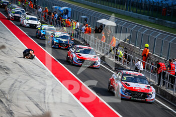 2021-08-20 - 05 Michelisz Norbert (hun), BRC Hyundai N Lukoil Squadra Corse, Hyundai Elantra N TCR, 03 Tarquini Gabriele (ita), BRC Hyundai N Lukoil Squadra Corse, Hyundai Elantra N TCR, action during the 2021 FIA WTCR Race of Hungary, 4th round of the 2021 FIA World Touring Car Cup, Hungaroring, from August 20 to 22, 2021 in Budapest - Photo Florent Gooden / DPPI - 2021 FIA WTCR RACE OF HUNGARY, 4TH ROUND OF THE 2021 FIA WORLD TOURING CAR CUP - GRAND TOURISM - MOTORS