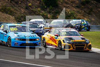 2021-08-22 - 32 Coronel Tom (ndl), Comtoyou DHL Team Audi Sport, Audi RS 3 LMS TCR (2021), 100 Muller Yvan (fra), Cyan Racing Lynk & Co, Lync & Co 03 TCR, action during the 2021 FIA WTCR Race of Hungary, 4th round of the 2021 FIA World Touring Car Cup, Hungaroring, from August 20 to 22, 2021 in Budapest - Photo Florent Gooden / DPPI - 2021 FIA WTCR RACE OF HUNGARY, 4TH ROUND OF THE 2021 FIA WORLD TOURING CAR CUP - GRAND TOURISM - MOTORS