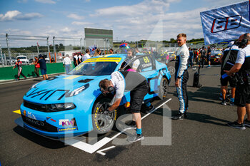 2021-08-22 - 68 Ehrlacher Yann (fra), Cyan Racing Lynk & Co, Lync & Co 03 TCR, starting grid during the 2021 FIA WTCR Race of Hungary, 4th round of the 2021 FIA World Touring Car Cup, Hungaroring, from August 20 to 22, 2021 in Budapest - Photo Florent Gooden / DPPI - 2021 FIA WTCR RACE OF HUNGARY, 4TH ROUND OF THE 2021 FIA WORLD TOURING CAR CUP - GRAND TOURISM - MOTORS