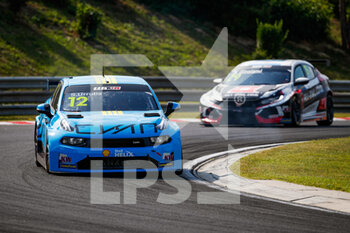 2021-08-22 - 12 Urrutia Santiago (uru), Cyan Performance Lynk & Co, Lync & Co 03 TCR, 29 Girolami Nestor (arg), ALL-INKL.COM Munnich Motorsport, Honda Civic Type R TCR (FK8), action during the 2021 FIA WTCR Race of Hungary, 4th round of the 2021 FIA World Touring Car Cup, Hungaroring, from August 20 to 22, 2021 in Budapest - Photo Florent Gooden / DPPI - 2021 FIA WTCR RACE OF HUNGARY, 4TH ROUND OF THE 2021 FIA WORLD TOURING CAR CUP - GRAND TOURISM - MOTORS