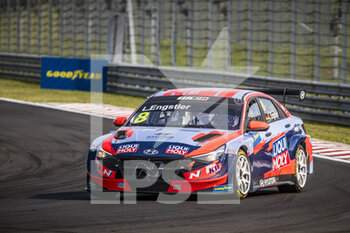 2021-08-22 - 08 Engstler Luca (ger), Engstler Hyundai N Liqui Moly Racing Team, Hyundai Elantra N TCR, action during the 2021 FIA WTCR Race of Hungary, 4th round of the 2021 FIA World Touring Car Cup, Hungaroring, from August 20 to 22, 2021 in Budapest - Photo Grégory Lenormand / DPPI - 2021 FIA WTCR RACE OF HUNGARY, 4TH ROUND OF THE 2021 FIA WORLD TOURING CAR CUP - GRAND TOURISM - MOTORS