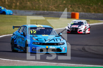 2021-08-22 - 12 Urrutia Santiago (uru), Cyan Performance Lynk & Co, Lync & Co 03 TCR, 29 Girolami Nestor (arg), ALL-INKL.COM Munnich Motorsport, Honda Civic Type R TCR (FK8), action during the 2021 FIA WTCR Race of Hungary, 4th round of the 2021 FIA World Touring Car Cup, Hungaroring, from August 20 to 22, 2021 in Budapest - Photo Florent Gooden / DPPI - 2021 FIA WTCR RACE OF HUNGARY, 4TH ROUND OF THE 2021 FIA WORLD TOURING CAR CUP - GRAND TOURISM - MOTORS