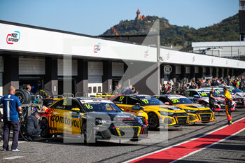 2021-10-08 - 16 Magnus Gilles (bel), Comtoyou Team Audi Sport, Audi RS 3 LMS TCR (2021), 17 Berthon Nathanaël (fra), Comtoyou DHL Team Audi Sport, Audi RS 3 LMS TCR (2021), 32 Coronel Tom (ndl), Comtoyou DHL Team Audi Sport, Audi RS 3 LMS TCR (2021), atmosphere during the 2021 FIA WTCR Race of Czech Republic, 5th round of the 2021 FIA World Touring Car Cup, on the Autodrom Most, from October 8 to 10, 2021 in Most, Czech Republic - 2021 FIA WTCR RACE OF CZECH REPUBLIC, 5TH ROUND OF THE 2021 FIA WORLD TOURING CAR CUP - GRAND TOURISM - MOTORS