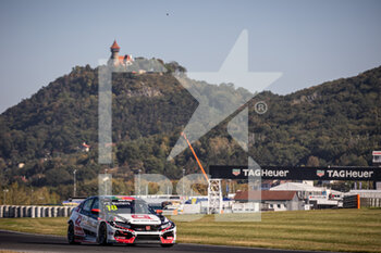 2021-10-08 - 18 Monteiro Tiago (por), ALL-INKL.DE Munnich Motorsport, Honda Civic Type R TCR (FK8), action during the 2021 FIA WTCR Race of Czech Republic, 5th round of the 2021 FIA World Touring Car Cup, on the Autodrom Most, from October 8 to 10, 2021 in Most, Czech Republic - 2021 FIA WTCR RACE OF CZECH REPUBLIC, 5TH ROUND OF THE 2021 FIA WORLD TOURING CAR CUP - GRAND TOURISM - MOTORS