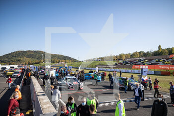 10/10/2021 - starting grid, grille de depart, Fulin Petr (cze), Cupra Leon Competicion TCR, portrait Girolami Nestor (arg), ALL-INKL.COM Munnich Motorsport, Honda Civic Type R TCR (FK8), portrait during the Race 1 of the 2021 FIA WTCR Race of Czech Republic, 5th round of the 2021 FIA World Touring Car Cup, on the Autodrom Most, from October 8 to 10, 2021 in Most, Czech Republic - 2021 FIA WTCR RACE OF CZECH REPUBLIC, 5TH ROUND OF THE 2021 FIA WORLD TOURING CAR CUP - TURISMO E GRAN TURISMO - MOTORI