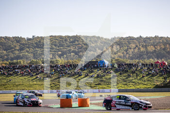 10/10/2021 - 29 Girolami Nestor (arg), ALL-INKL.COM Munnich Motorsport, Honda Civic Type R TCR (FK8), action 86 Guerrieri Esteban (arg), ALL-INKL.COM Munnich Motorsport, Honda Civic Type R TCR (FK8), action during the Race 1 of the 2021 FIA WTCR Race of Czech Republic, 5th round of the 2021 FIA World Touring Car Cup, on the Autodrom Most, from October 8 to 10, 2021 in Most, Czech Republic - 2021 FIA WTCR RACE OF CZECH REPUBLIC, 5TH ROUND OF THE 2021 FIA WORLD TOURING CAR CUP - TURISMO E GRAN TURISMO - MOTORI