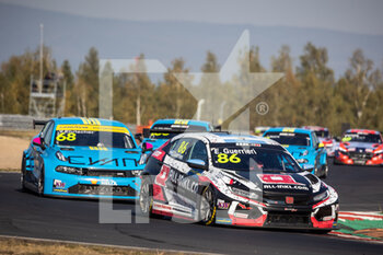 10/10/2021 - 86 Guerrieri Esteban (arg), ALL-INKL.COM Munnich Motorsport, Honda Civic Type R TCR (FK8), action 68 Ehrlacher Yann (fra), Cyan Racing Lynk & Co, Lync & Co 03 TCR, action during the Race 1 of the 2021 FIA WTCR Race of Czech Republic, 5th round of the 2021 FIA World Touring Car Cup, on the Autodrom Most, from October 8 to 10, 2021 in Most, Czech Republic - 2021 FIA WTCR RACE OF CZECH REPUBLIC, 5TH ROUND OF THE 2021 FIA WORLD TOURING CAR CUP - TURISMO E GRAN TURISMO - MOTORI