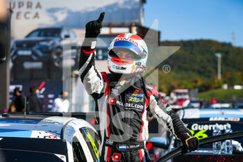 10/10/2021 - Girolami Nestor (arg), ALL-INKL.COM Munnich Motorsport, Honda Civic Type R TCR (FK8), portrait race winning celebration during the 2021 FIA WTCR Race of Czech Republic, 5th round of the 2021 FIA World Touring Car Cup, on the Autodrom Most, from October 8 to 10, 2021 in Most, Czech Republic - 2021 FIA WTCR RACE OF CZECH REPUBLIC, 5TH ROUND OF THE 2021 FIA WORLD TOURING CAR CUP - TURISMO E GRAN TURISMO - MOTORI