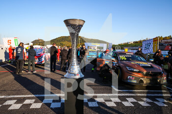 10/10/2021 - The trophy on the grid during the 2021 FIA WTCR Race of Czech Republic, 5th round of the 2021 FIA World Touring Car Cup, on the Autodrom Most, from October 8 to 10, 2021 in Most, Czech Republic - 2021 FIA WTCR RACE OF CZECH REPUBLIC, 5TH ROUND OF THE 2021 FIA WORLD TOURING CAR CUP - TURISMO E GRAN TURISMO - MOTORI