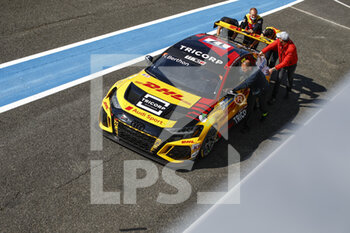 15/10/2021 - 17 Berthon Nathanaël (fra), Comtoyou DHL Team Audi Sport, Audi RS 3 LMS TCR (2021), ambiance during the 2021 FIA WTCR Race of France, 6th round of the 2021 FIA World Touring Car Cup, on the Circuit Pau-Arnos, from October 16 to 17, 2021 in Arnos, France - 2021 FIA WTCR RACE OF FRANCE, 6TH ROUND OF THE 2021 FIA WORLD TOURING CAR CUP - TURISMO E GRAN TURISMO - MOTORI
