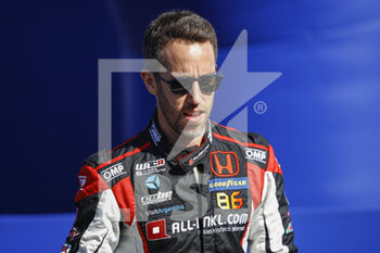 15/10/2021 - Guerrieri Esteban (arg), ALL-INKL.COM Munnich Motorsport, Honda Civic Type R TCR (FK8), portrait during the 2021 FIA WTCR Race of France, 6th round of the 2021 FIA World Touring Car Cup, on the Circuit Pau-Arnos, from October 16 to 17, 2021 in Arnos, France - 2021 FIA WTCR RACE OF FRANCE, 6TH ROUND OF THE 2021 FIA WORLD TOURING CAR CUP - TURISMO E GRAN TURISMO - MOTORI