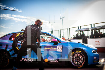 2021-11-05 - Ehrlacher Yann (fra), Cyan Racing Lynk & Co, Lync & Co 03 TCR, portrait during the 2021 FIA WTCR Race of Italy, 7th round of the 2021 FIA World Touring Car Cup, on the Adria International Raceway, from November 6 to 7, 2021 in Adria, Italy - 2021 FIA WTCR RACE OF ITALY, 7TH ROUND OF THE 2021 FIA WORLD TOURING CAR CUP - GRAND TOURISM - MOTORS