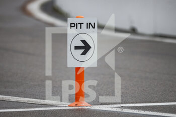 2021-11-27 - Pit in board during the 2021 FIA WTCR Race of Russia, 8th round of the 2021 FIA World Touring Car Cup, on the Sochi Autodrom, from November 27 to 28, 2021 in Sochi, Russia- Photo Xavi Bonilla / DPPI - 2021 FIA WTCR RACE OF RUSSIA, 8TH ROUND OF THE 2021 FIA WORLD TOURING CAR CUP - GRAND TOURISM - MOTORS
