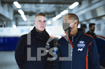 2021-11-27 - Engstler Luca (ger), Engstler Hyundai N Liqui Moly Racing Team, Hyundai Elantra N TCR, portrait during the 2021 FIA WTCR Race of Russia, 8th round of the 2021 FIA World Touring Car Cup, on the Sochi Autodrom, from November 27 to 28, 2021 in Sochi, Russia- Photo Evgeniy Safronov / DPPI - 2021 FIA WTCR RACE OF RUSSIA, 8TH ROUND OF THE 2021 FIA WORLD TOURING CAR CUP - GRAND TOURISM - MOTORS