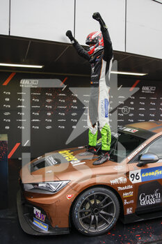 28/11/2021 - Azcona Mikel (spa), Zengo Motorsport, Cupa Leon Competicion TCR, portrait celebrating his victory during the 2021 FIA WTCR Race of Russia, 8th round of the 2021 FIA World Touring Car Cup, on the Sochi Autodrom, from November 27 to 28, 2021 in Sochi, Russia- Photo Xavi Bonilla / DPPI - 2021 FIA WTCR RACE OF RUSSIA, 8TH ROUND OF THE 2021 FIA WORLD TOURING CAR CUP - TURISMO E GRAN TURISMO - MOTORI