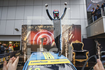 2021-11-28 - Ehrlacher Yann (fra), Cyan Racing Lynk & Co, Lync & Co 03 TCR, portrait celebration during the 2021 FIA WTCR Race of Russia, 8th round of the 2021 FIA World Touring Car Cup, on the Sochi Autodrom, from November 27 to 28, 2021 in Sochi, Russia- Photo Xavi Bonilla / DPPI - 2021 FIA WTCR RACE OF RUSSIA, 8TH ROUND OF THE 2021 FIA WORLD TOURING CAR CUP - GRAND TOURISM - MOTORS