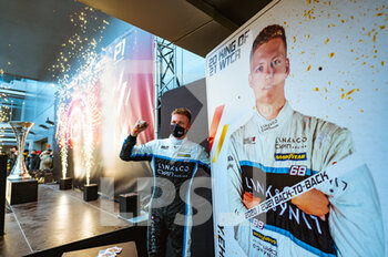 28/11/2021 - Ehrlacher Yann (fra), Cyan Racing Lynk & Co, Lync & Co 03 TCR, portrait celebration during the 2021 FIA WTCR Race of Russia, 8th round of the 2021 FIA World Touring Car Cup, on the Sochi Autodrom, from November 27 to 28, 2021 in Sochi, Russia- Photo Evgeniy Safronov / DPPI - 2021 FIA WTCR RACE OF RUSSIA, 8TH ROUND OF THE 2021 FIA WORLD TOURING CAR CUP - TURISMO E GRAN TURISMO - MOTORI