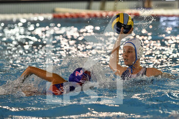2021-11-18 - Blom VAN DE VELDE of Lille UC (FRA)  in action during the Waterpolo Euro League Women, Group B, Day 1 between Lille UC and Sirens Malta at Polo Natatorio, 18th November, 2021 in Rome, Italy.  - LILLE UC VS SIRENS MALTA - EURO LEAGUE WOMEN - WATERPOLO