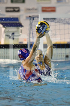 2021-11-18 - Denise MICALLEF of Sirens Malta (MLT)  in action during the Waterpolo Euro League Women, Group B, Day 1 between Lille UC and Sirens Malta at Polo Natatorio, 18th November, 2021 in Rome, Italy.  - LILLE UC VS SIRENS MALTA - EURO LEAGUE WOMEN - WATERPOLO