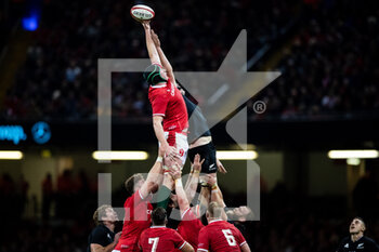 2021-10-30 - Adam Beard of Wales during the Autumn Internationals rugby union match between Wales and New Zealand on October 30, 2021 at Principality Stadium in Cardiff, Wales - WALES VS NEW ZEALAND - AUTUMN NATIONS SERIES - RUGBY