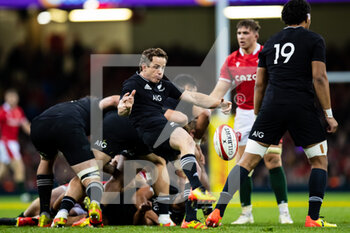 2021-10-30 - Brad Weber of New Zealand during the Autumn Internationals rugby union match between Wales and New Zealand on October 30, 2021 at Principality Stadium in Cardiff, Wales - WALES VS NEW ZEALAND - AUTUMN NATIONS SERIES - RUGBY