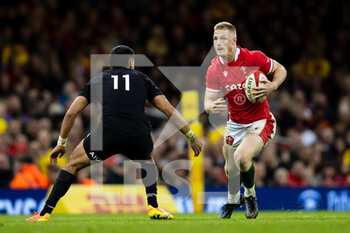 2021-10-30 - Johnny McNicholl of Wales during the Autumn Internationals rugby union match between Wales and New Zealand on October 30, 2021 at Principality Stadium in Cardiff, Wales - WALES VS NEW ZEALAND - AUTUMN NATIONS SERIES - RUGBY