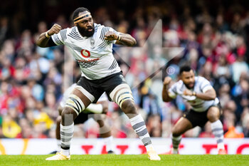 2021-11-14 - Fiji players perform a cultural dance before the Autumn Nations Series 2021, rugby union test match between Wales and Fiji on November 14, 2021 at Principality Stadium in Cardiff, Wales - TEST MATCH 2021 - WALES VS FIJI - AUTUMN NATIONS SERIES - RUGBY