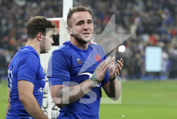 2021-11-20 - Anthony Jelonch of France celebrates the victory following the Autumn Nations Series 2021, rugby union test match between France and New Zealand (All Blacks) on November 20, 2021 at Stade de France in Saint-Denis near Paris, France - FRANCE VS NEW ZEALAND (ALL BLACKS) - AUTUMN NATIONS SERIES - RUGBY