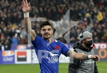 2021-11-20 - Romain Ntamack of France celebrates the victory following the Autumn Nations Series 2021, rugby union test match between France and New Zealand (All Blacks) on November 20, 2021 at Stade de France in Saint-Denis near Paris, France - FRANCE VS NEW ZEALAND (ALL BLACKS) - AUTUMN NATIONS SERIES - RUGBY