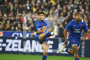 2021-11-20 - Romain Ntamack (FRA) and Peato Mauvaka (FRA) during the Autumn Nations Series 2021, rugby union test match between France and New Zealand on November 20, 2021 at Stade de France in Saint-Denis, France - FRANCE VS NEW ZEALAND (ALL BLACKS) - AUTUMN NATIONS SERIES - RUGBY