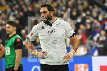 2021-11-20 - Sam Whithelock (NZ) is dejected during the Autumn Nations Series 2021, rugby union test match between France and New Zealand on November 20, 2021 at Stade de France in Saint-Denis, France - FRANCE VS NEW ZEALAND (ALL BLACKS) - AUTUMN NATIONS SERIES - RUGBY
