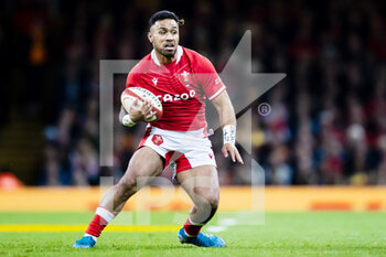 2021-11-20 - Uilisi Halaholo of Wales during the Autumn Nations Series 2021, rugby union test match between Wales and Australia on November 20, 2021 at the Principality Stadium in Cardiff, Wales - TEST MATCH 2021 - WALES VS AUSTRALIA - AUTUMN NATIONS SERIES - RUGBY