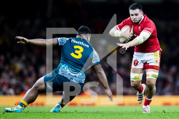2021-11-20 - Ellis Jenkins of Wales under pressure from Taniela Tupou of Australia during the Autumn Nations Series 2021, rugby union test match between Wales and Australia on November 20, 2021 at the Principality Stadium in Cardiff, Wales - TEST MATCH 2021 - WALES VS AUSTRALIA - AUTUMN NATIONS SERIES - RUGBY