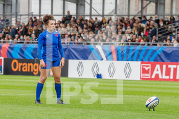 2021-11-06 - Conversion Caroline Drouin of France during the Women's Autumn Internationals rugby union match between France and South Africa on November 6, 2021 at La Rabine stadium in Vannes, France - WOMEN'S TEST MATCH FRANCE VS SOUTH AFRICA - TEST MATCH - RUGBY