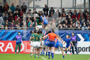2021-11-06 - Nolusindiso Booi of South Africa and Julie Annery of France during the Women's Autumn Internationals rugby union match between France and South Africa on November 6, 2021 at La Rabine stadium in Vannes, France - WOMEN'S TEST MATCH FRANCE VS SOUTH AFRICA - TEST MATCH - RUGBY