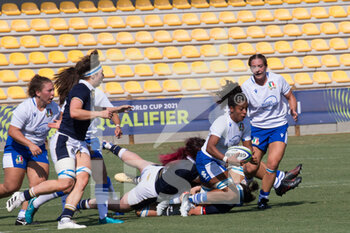 2021-09-13 - Giada Franco (Italy) is tackled by players scottish - RUGBY WOMEN'S WORLD CUP 2022 QUALIFICATION - ITALY VS SCOTLAND - WORLD CUP - RUGBY